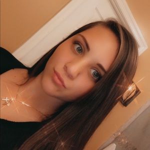 Meet your Posher, Alyssa